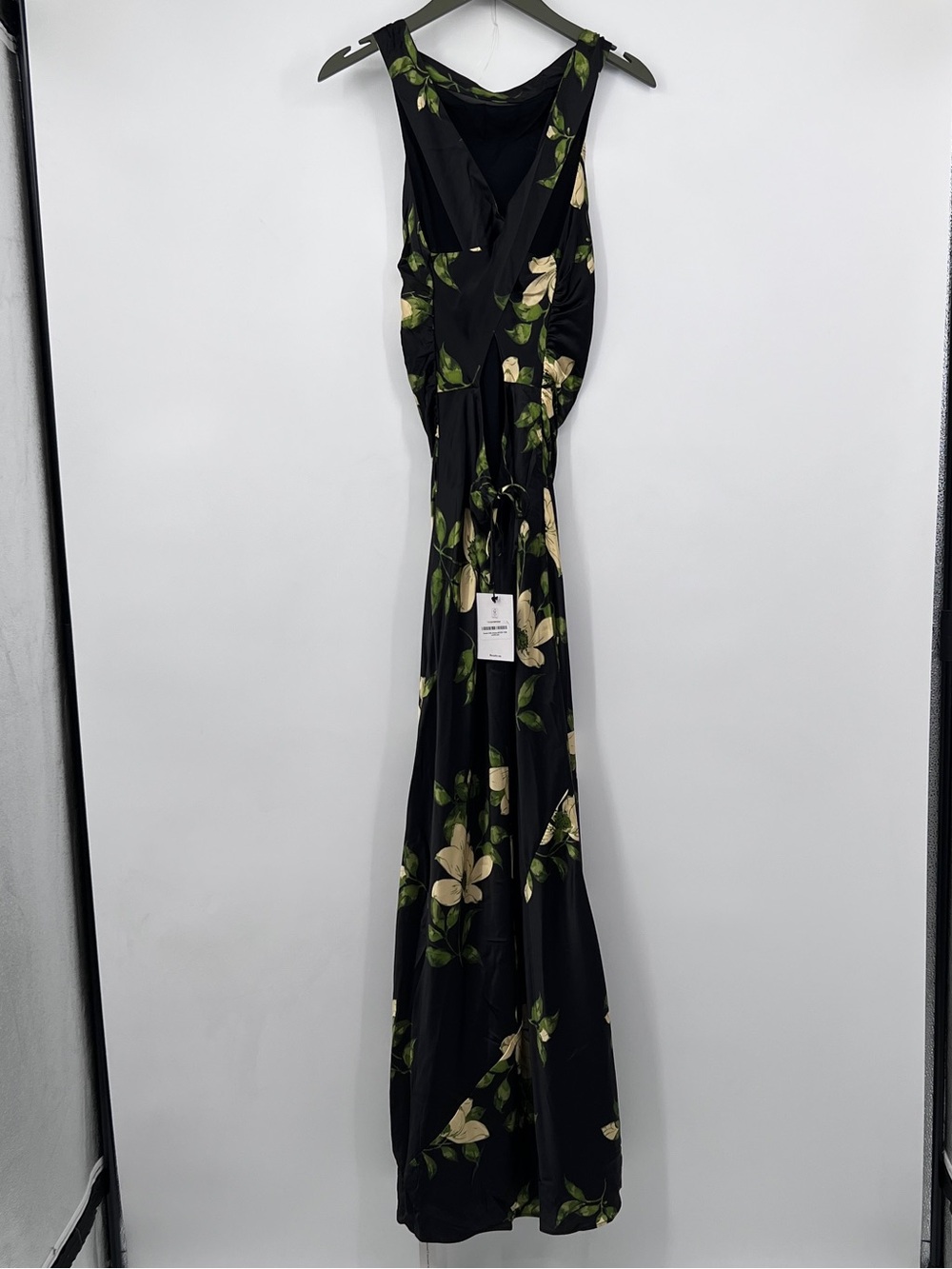Reformation Anaiis Silk Dress-MOOD FOR
LOVE size 6 NWT BLACK SILK DRESS - Picture 10 of 12